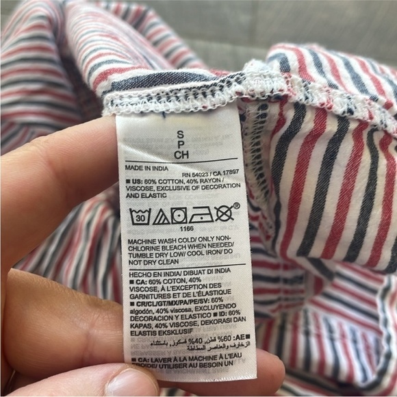 Old Navy Size Small Red, White, and Blue Bohemian Style Open-Back Top. - Picture 4 of 7